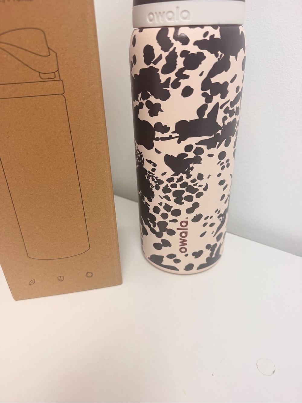 Owalo Insulated Bottle in Pink Cow Print